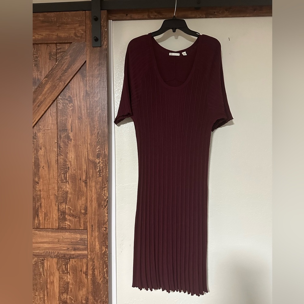 Elegant Burgundy pleated knit dress 18/20w